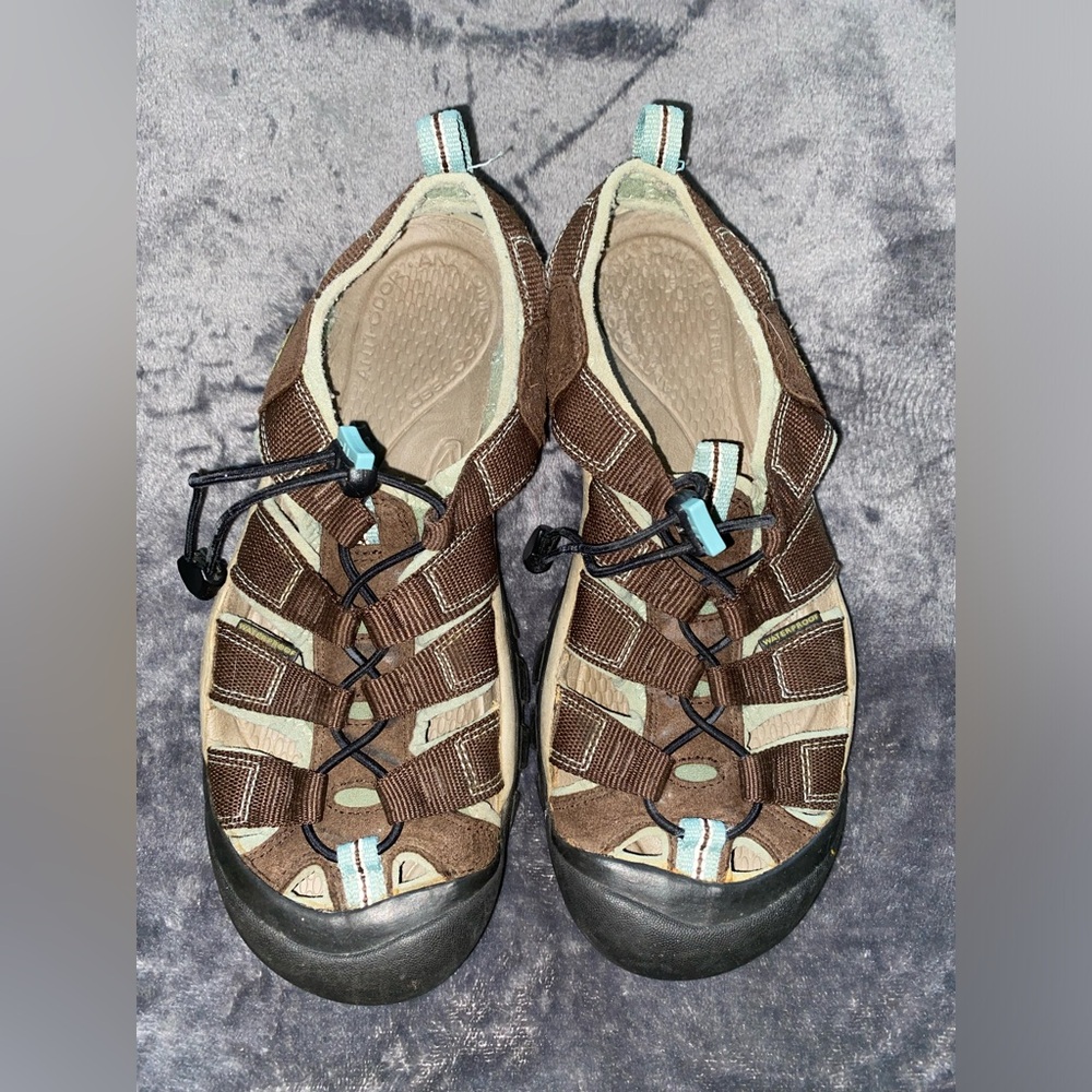 Women's Brown Outdoor Sandal with Light Blue Accents
